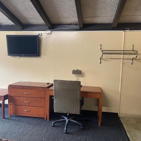 Budget Inn - Madison Kültér fotó